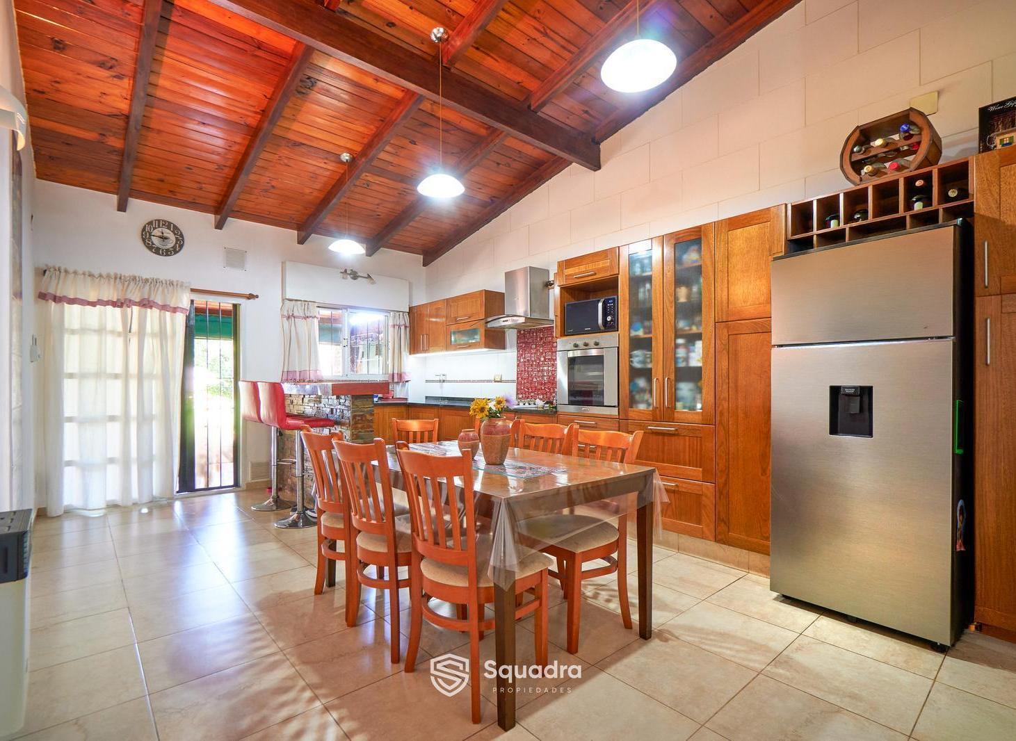 Foto de VENTA / PERMUTA - Casa de 3 dormitorios, Jardín y Piscina. Pueblo Esther, imagen 1