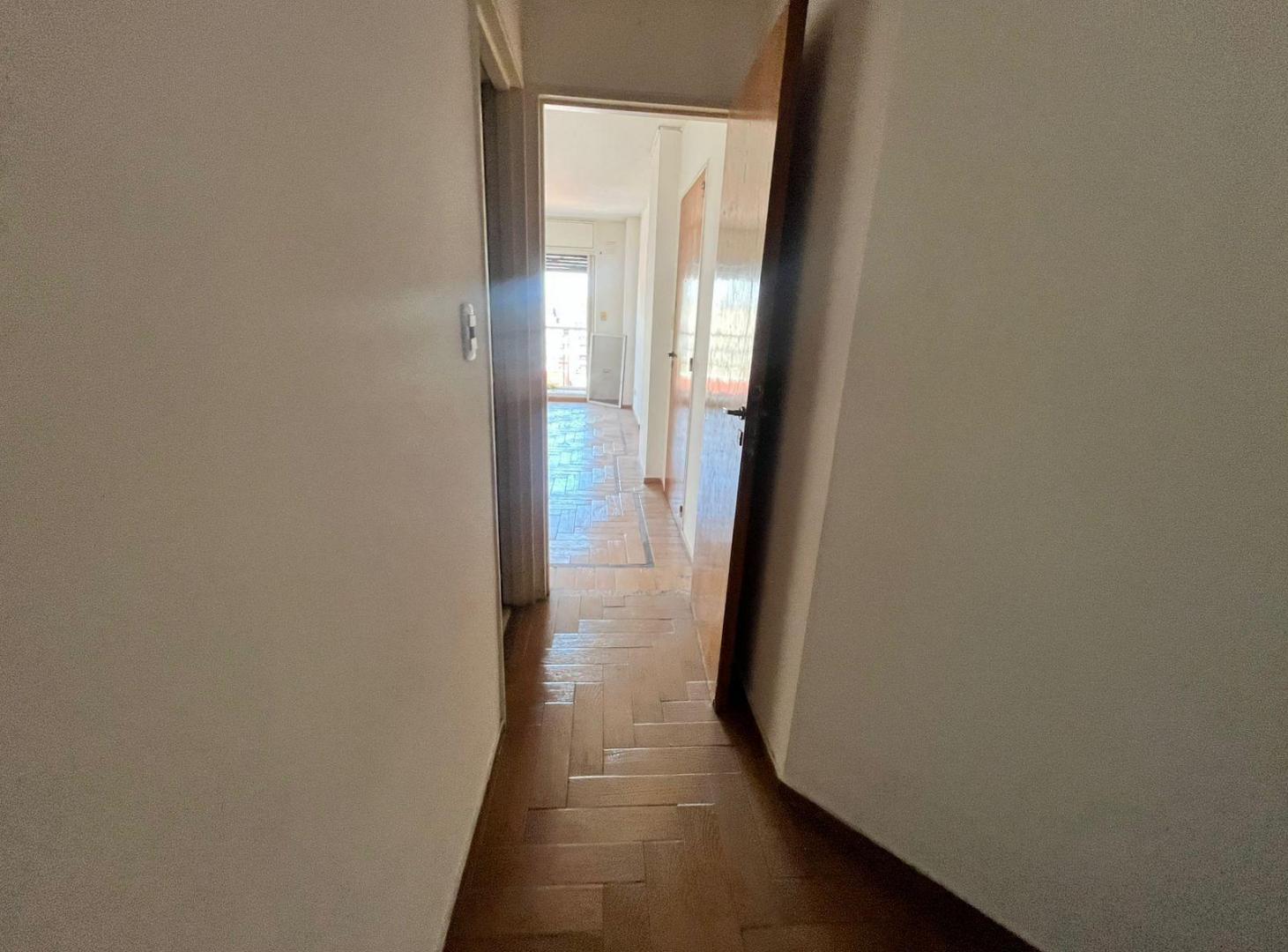 VENTA - Departamento 2 dormitorios, y balcón al frente - Abasto, Rosario. APTO CRÉDITO.