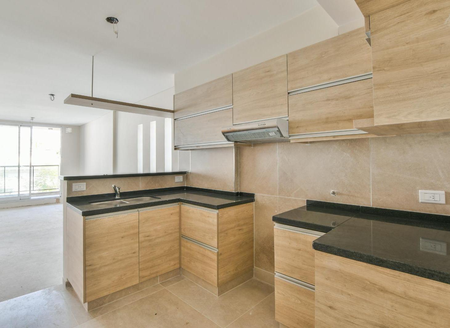 VENTA - Departamento 1 dormitorio con balcón y patio. Centro, Rosario.