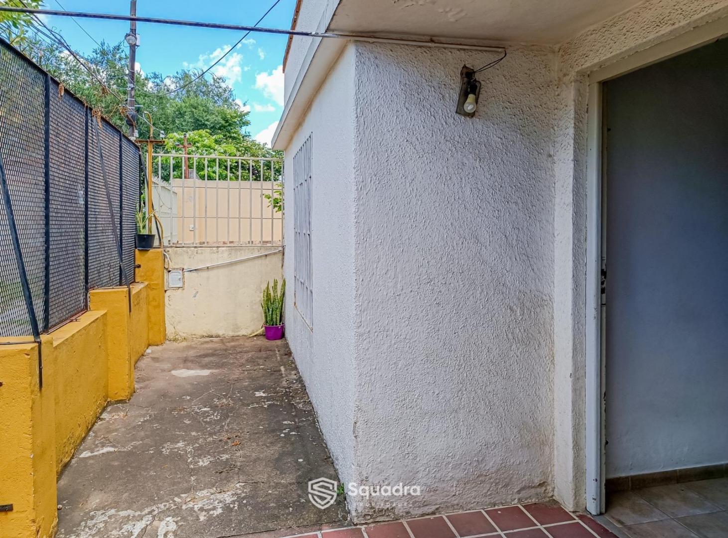 Foto de VENTA - Casa de 2 dormitorios con patio, y cochera - Tiro Suizo, imagen 2