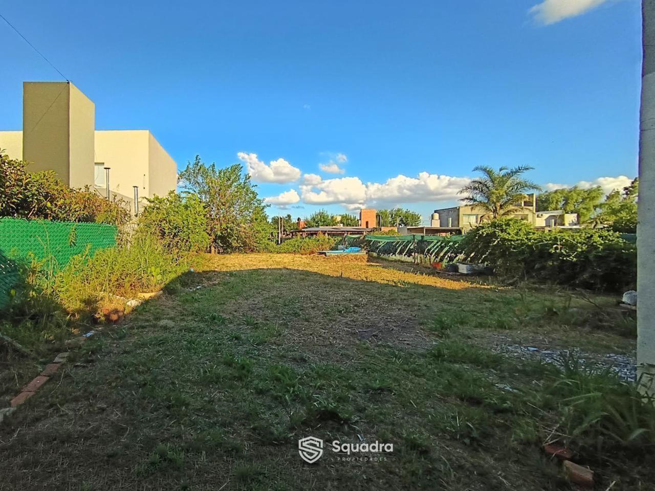 VENTA - Monoambiente con jardín - Barrio Acequias del Aire, Roldán.