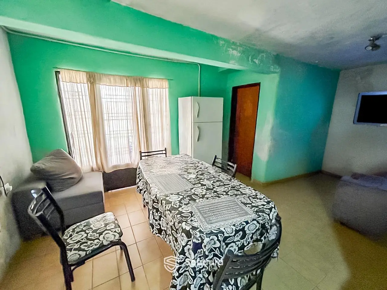 VENTA - Casa al frente a reciclar - Barrio Belgrano, Rosario. - APTA CRÉDITO. 2