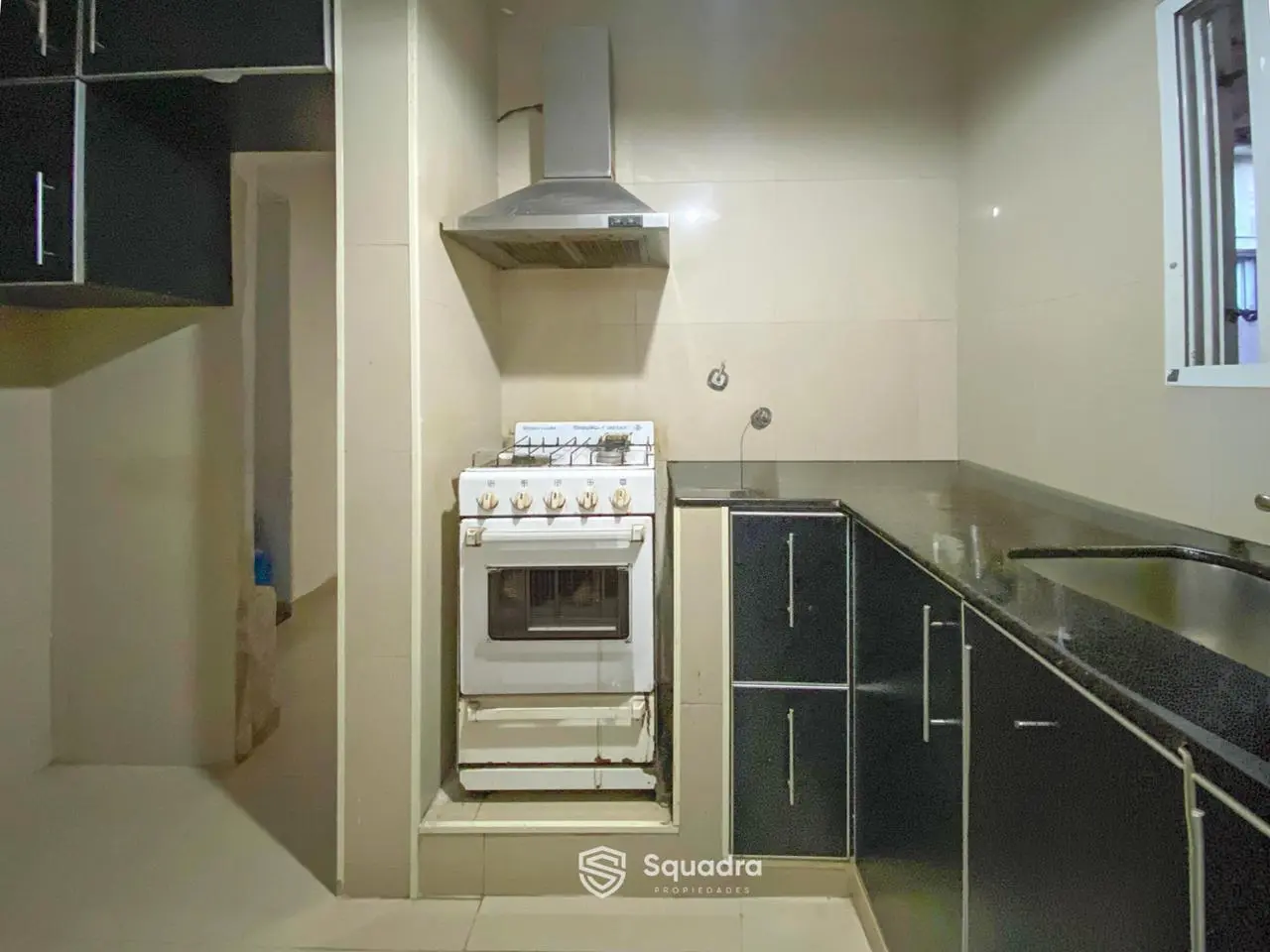 VENTA | PERMUTA - Casa de 2 dormitorios con patio y parrillero - Las Heras, Rosario. 3
