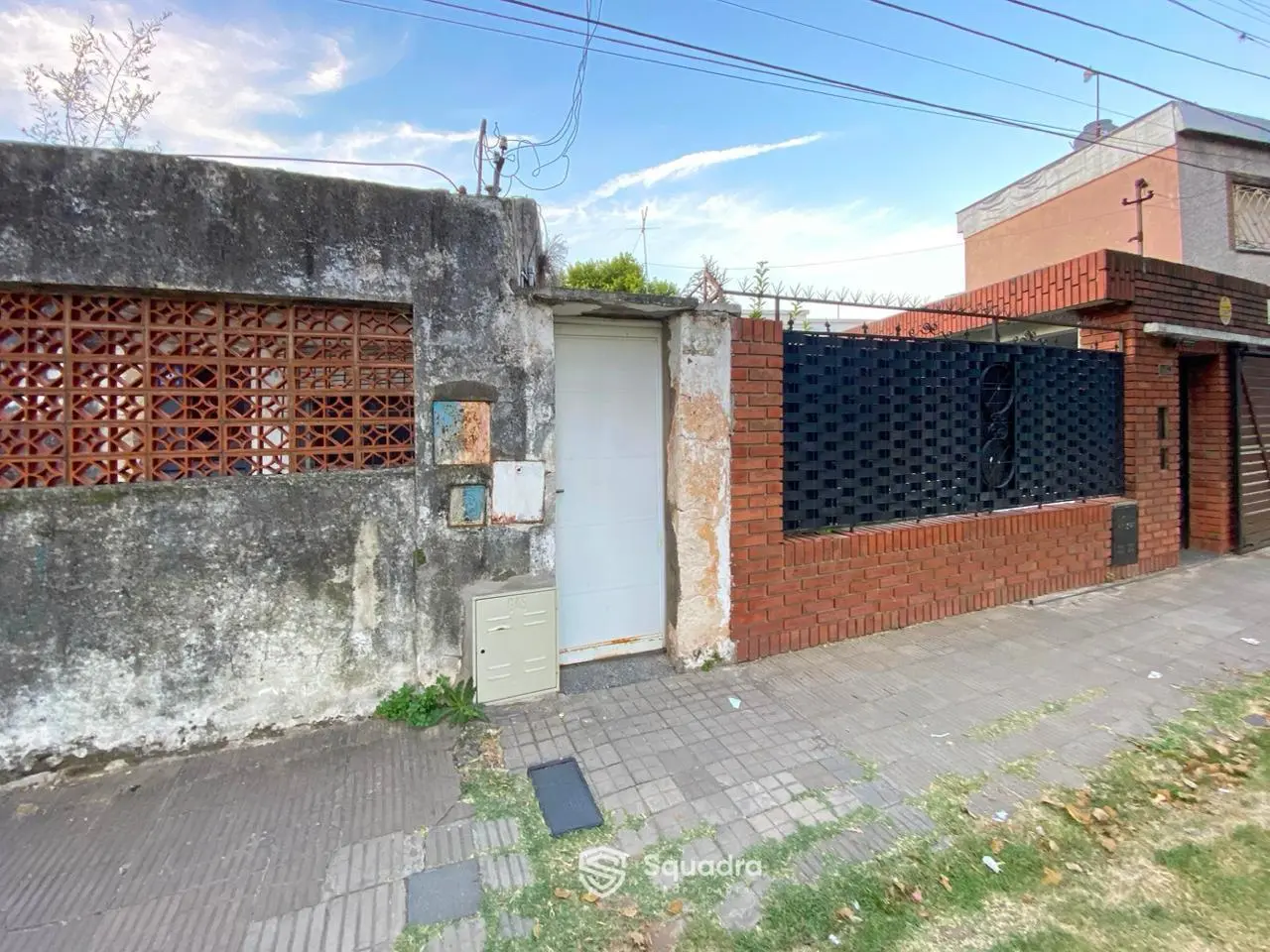 VENTA | PERMUTA - Casa de 2 dormitorios con patio y parrillero - Las Heras, Rosario. 2