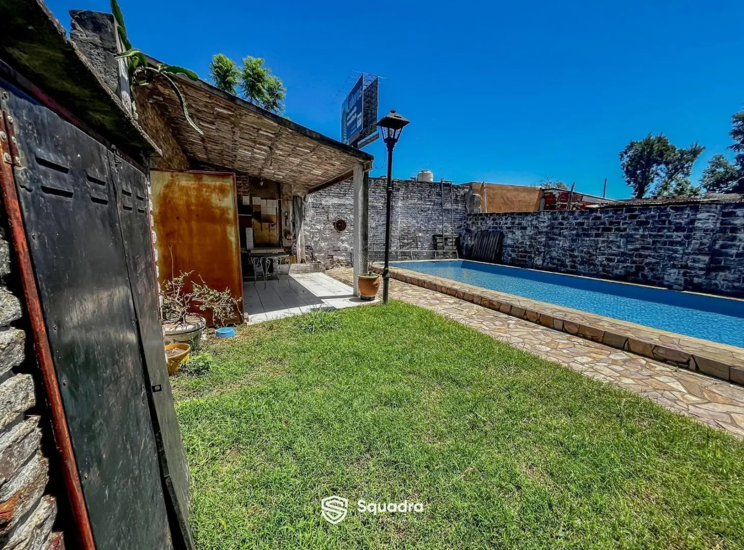 VENTA | PERMUTA - Casa de dos plantas, 3 dormitorios, jardín y pileta.Belgrano, Rosario. 5
