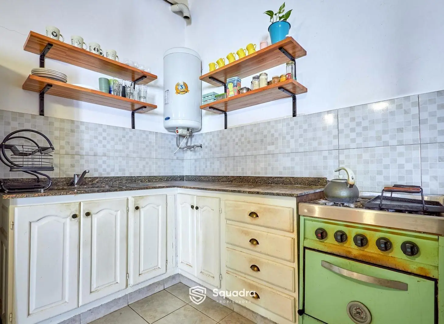 VENTA | PERMUTA - Casa de pasillo de 2 dormitorios - Barrio Arroyito - APTO CRÉDITO. 5