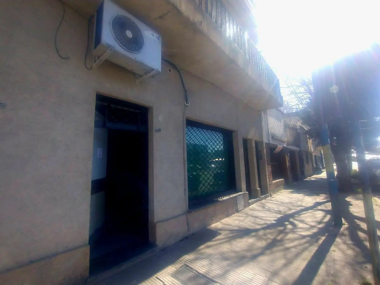 ALQUILER - Local para uso comercial - Barrio Luis Agote, Rosario. 4