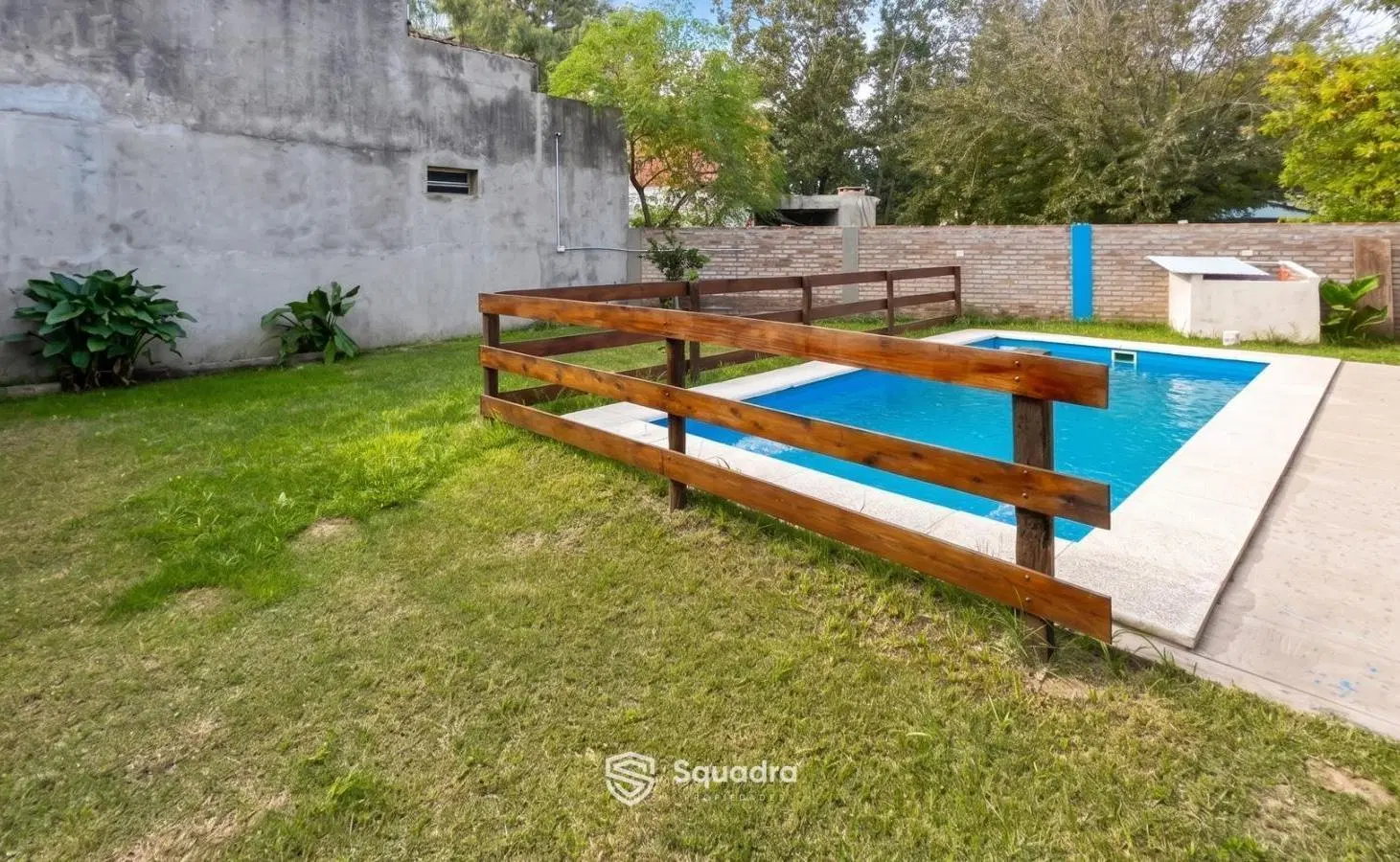 VENTA | PERMUTA - Casa de dos dormitorios en P.A. y Quincho con pileta en P.B -  Ibarlucea. 4