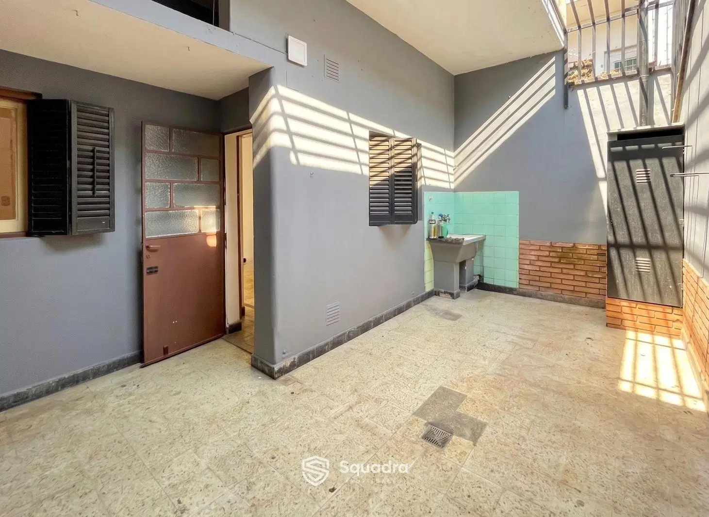VENTA - CASA DE 1 DORMITORIO CON PATIO, ARROYITO. 3