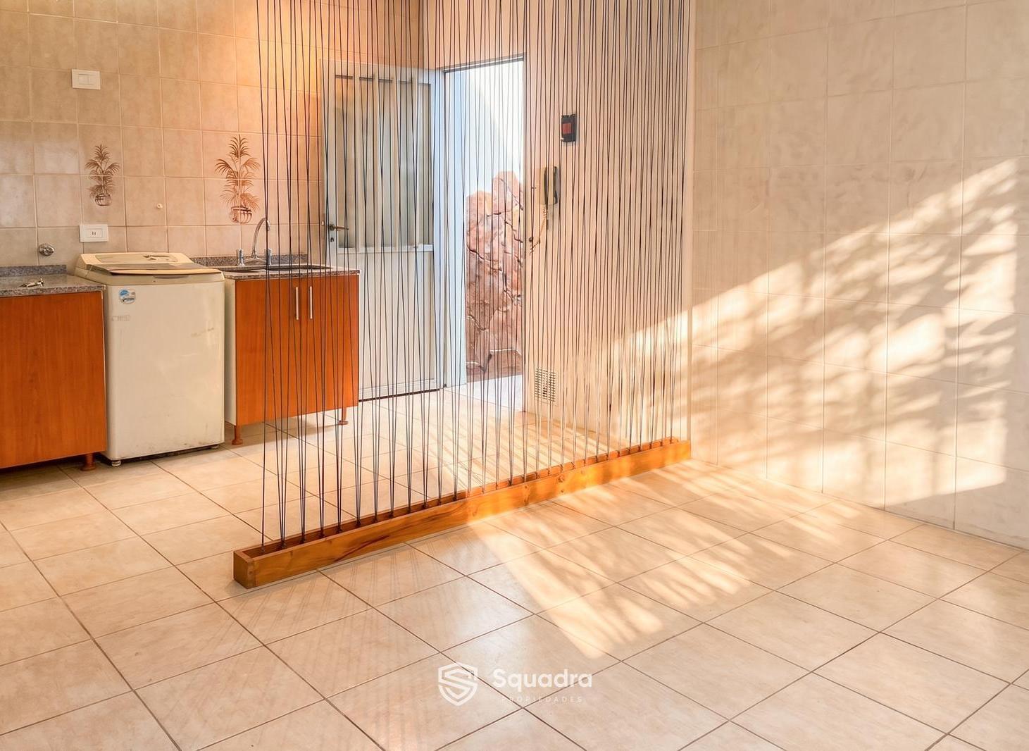 VENTA - Monoambiente en PH. Pasillo conformado por sólo dos unidades - Bella Vista, Rosario. - APTO