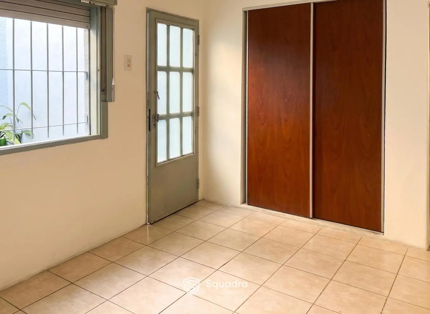 VENTA - Monoambiente en PH. Pasillo conformado por sólo dos unidades - Bella Vista, Rosario. - APTO 2