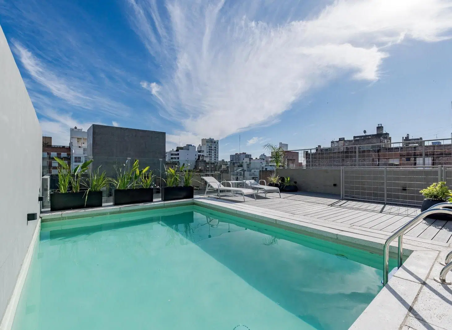VENTA -  Departamento 2 dormitorios con balcón. Calidad Sinergia - Centro, Rosario. 3