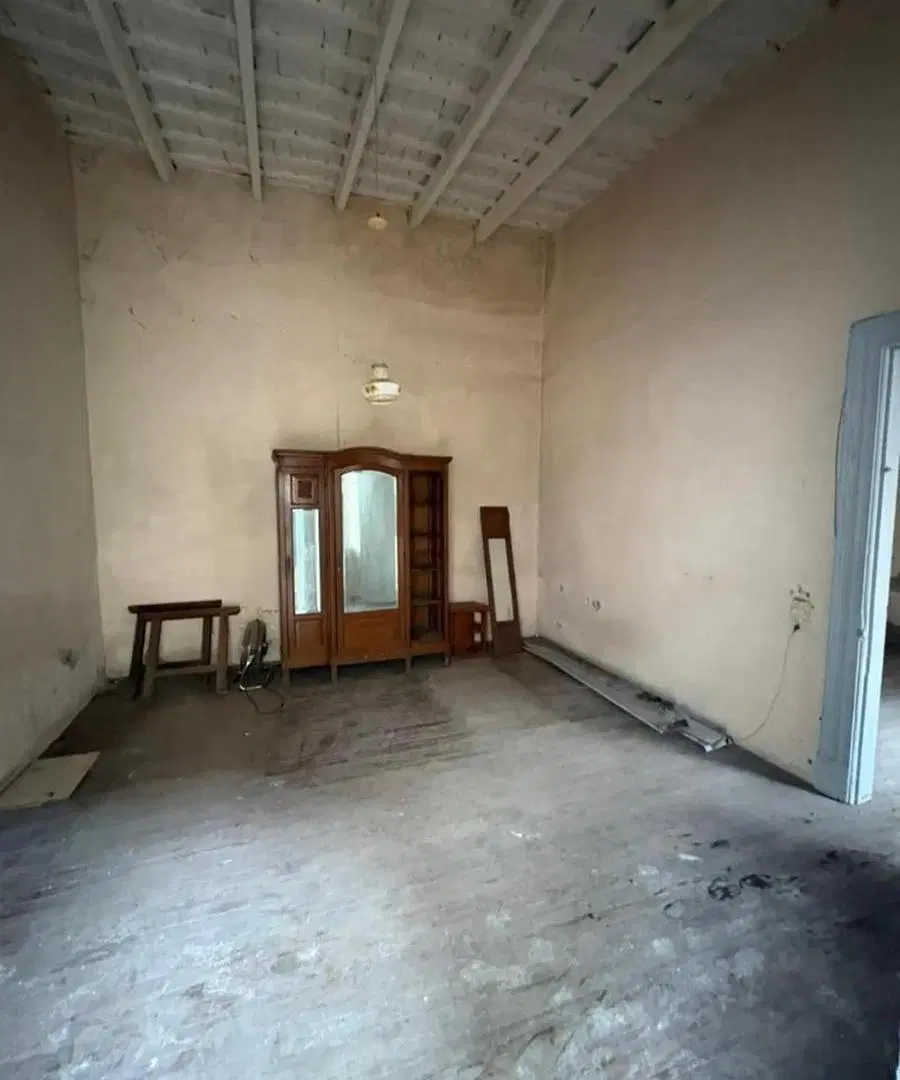 VENTA - Casa de pasillo en ph a reciclar- Barrio Lourdes, Rosario. 5