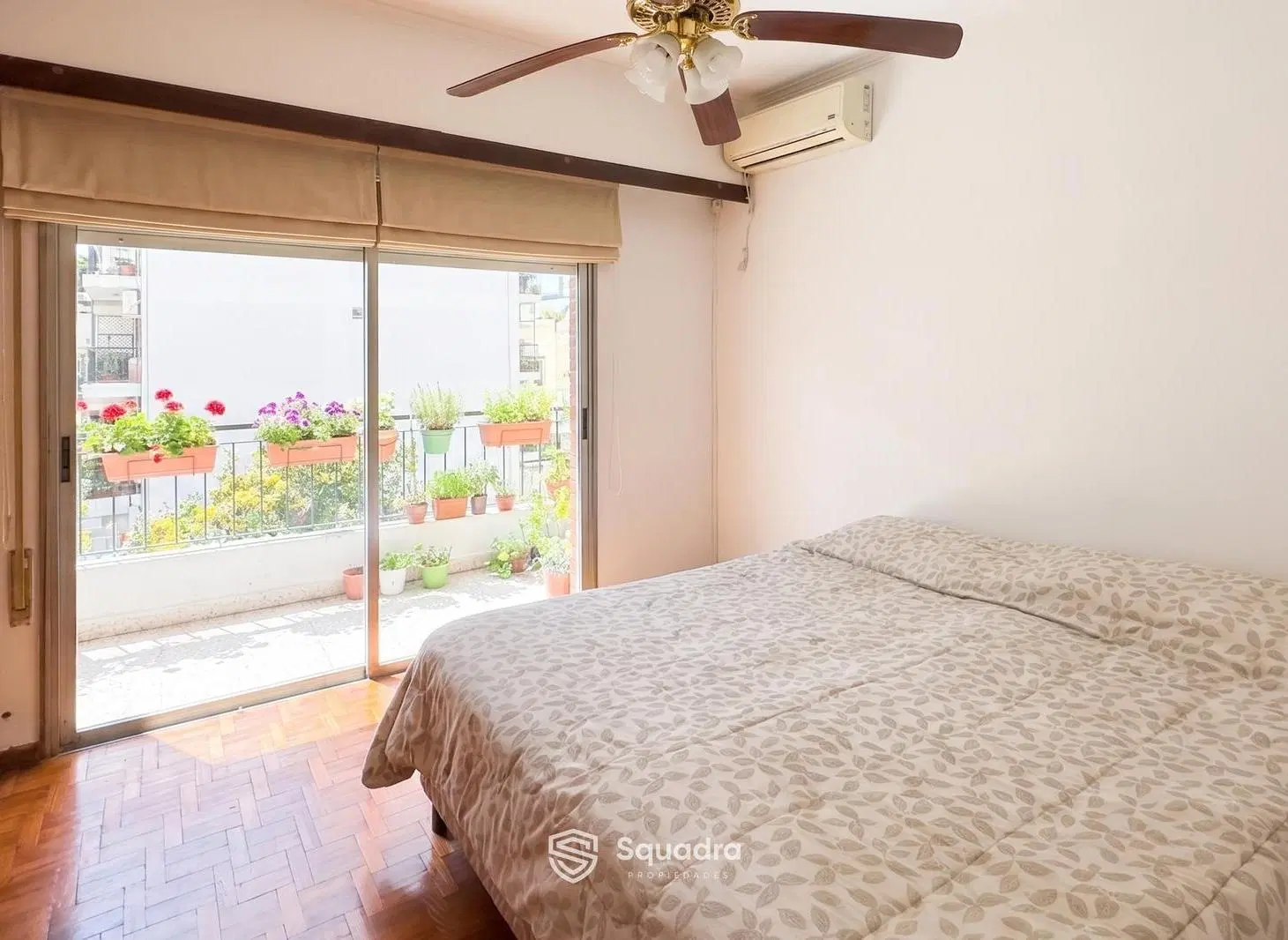 VENTA - Departamento 2 dormitorios más comodín y balcón - Barrio Martin, Rosario. 2