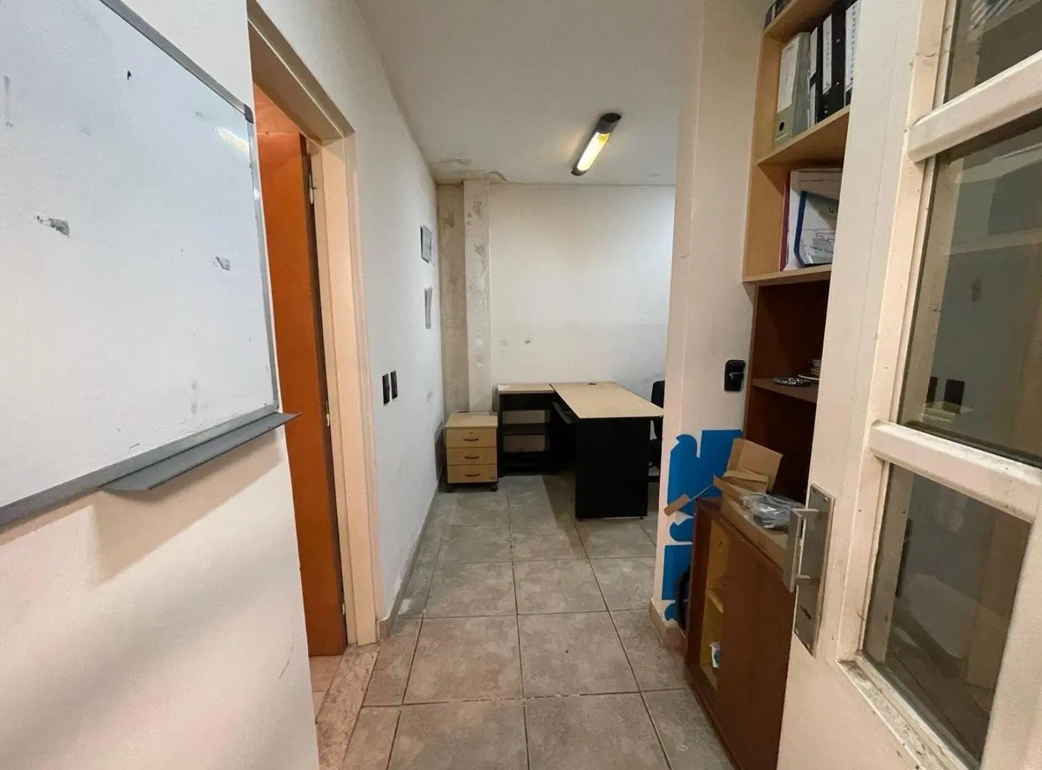 VENTA  - Galpón con oficina, de 200 m2 - La Tablada, Rosario. 2
