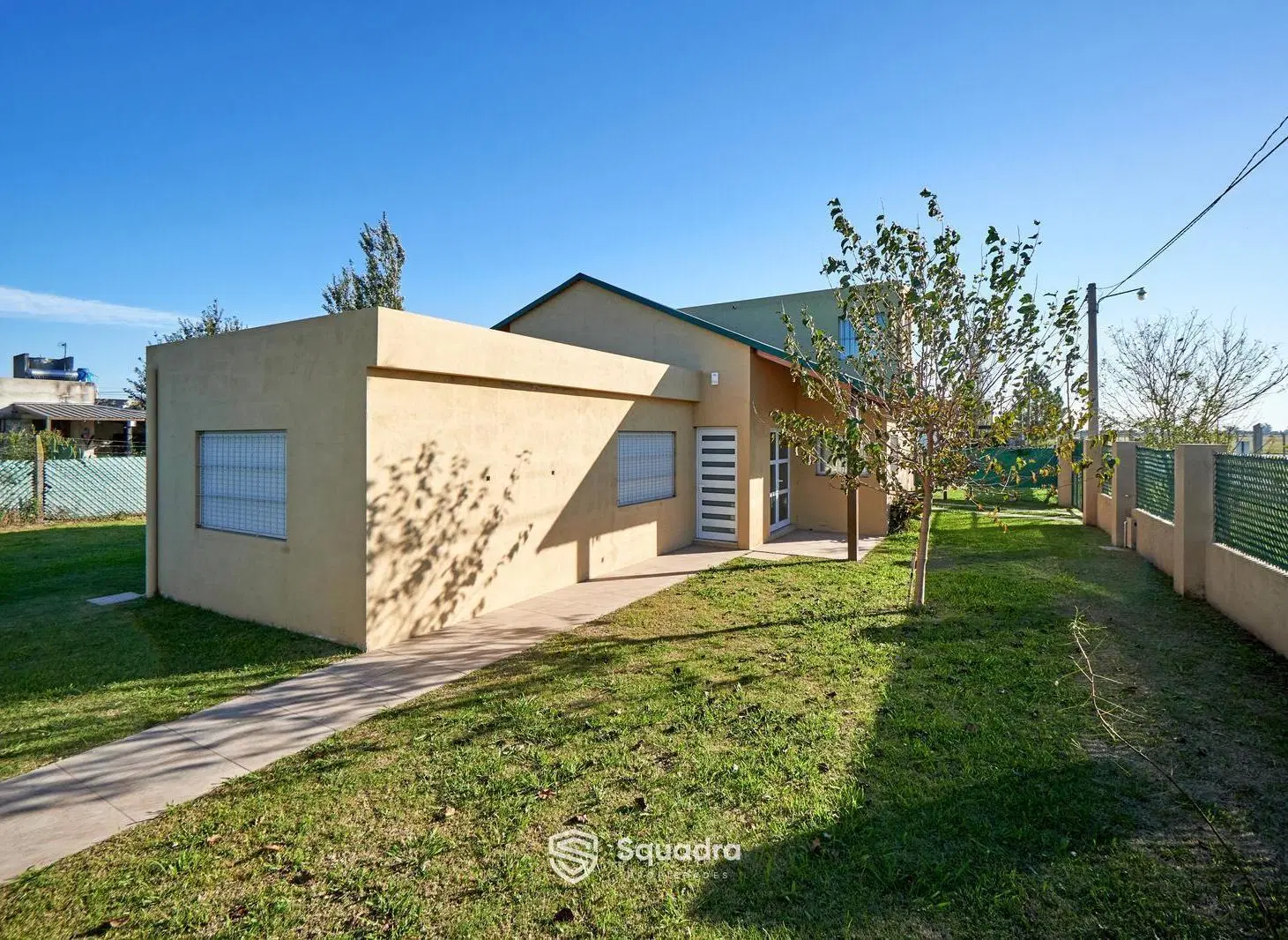 VENTA | PERMUTA - Casa 2 dormitorios, a estrenar con piscina, galería y parrillero - Funes City. 3