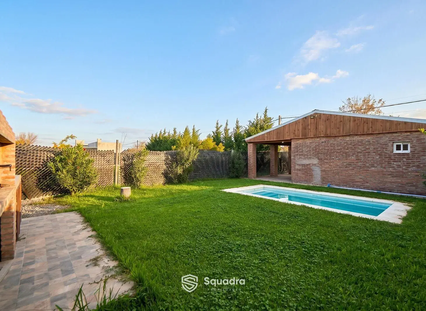VENTA | PERMUTA - Dos casas de 1 dormitorio cada una con jardin y pileta - Las Tardes, Roldán. 1