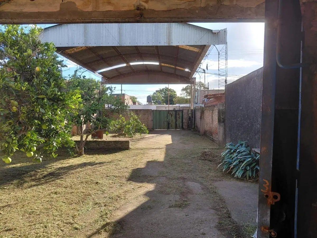 VENTA | PERMUTA - Local Casa Depósito Galpón - Villa Gobernador Gálvez. 2
