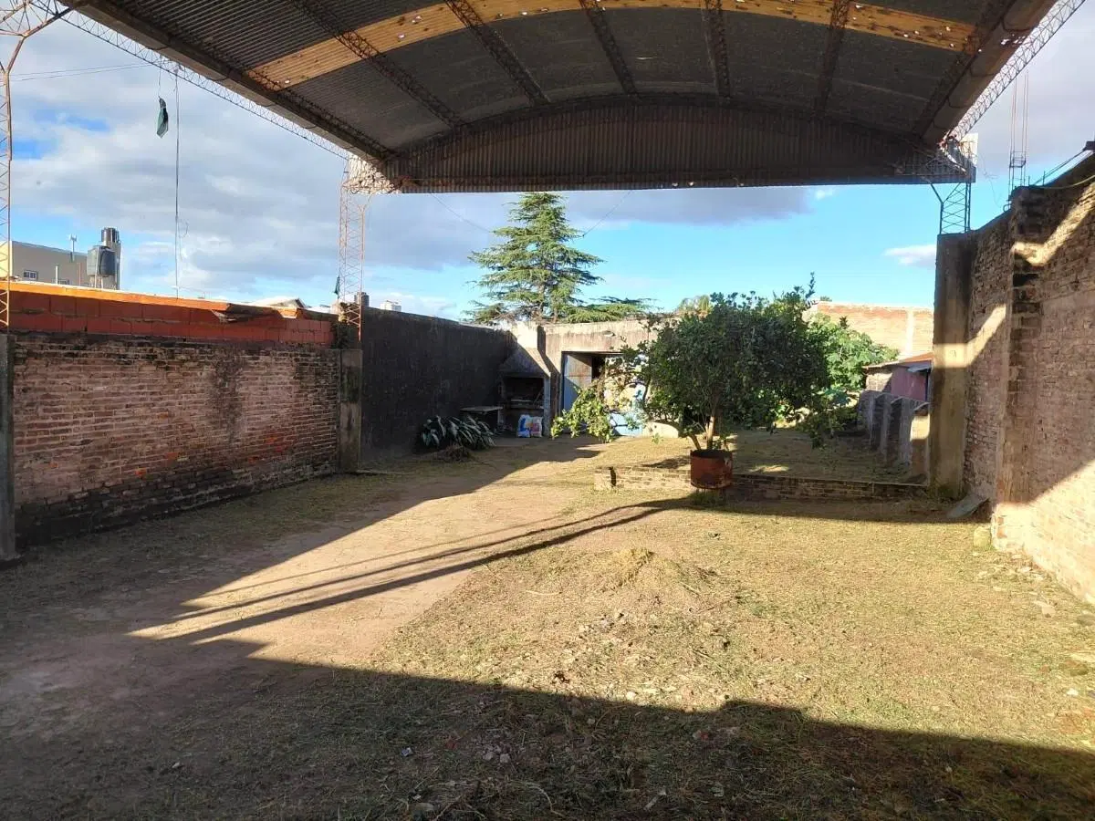 VENTA | PERMUTA - Local Casa Depósito Galpón - Villa Gobernador Gálvez. 5