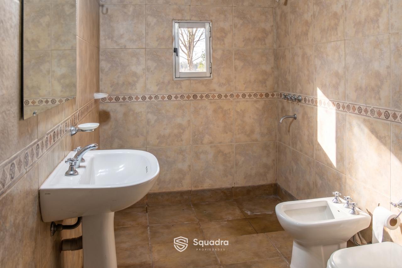 Foto de VENTA - Casa 1 dormitorio, con jardín y parrillero - Uranga., imagen 5