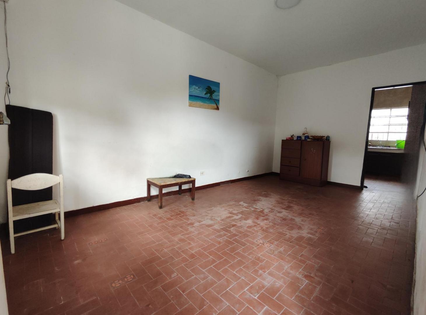 VENTA - Casa / PH al frente con patio - Barrio Bella Vista, Rosario - APTO CRÉDITO.