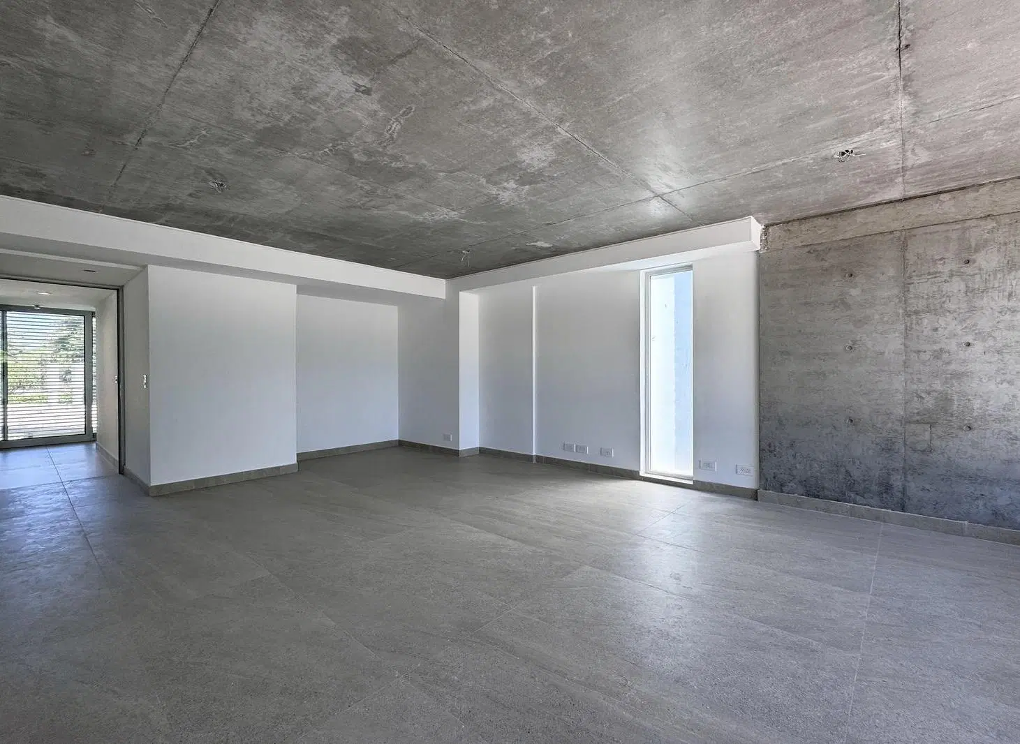 VENTA - Oficina de 45m2. Edificio Bagua. Funes. 4