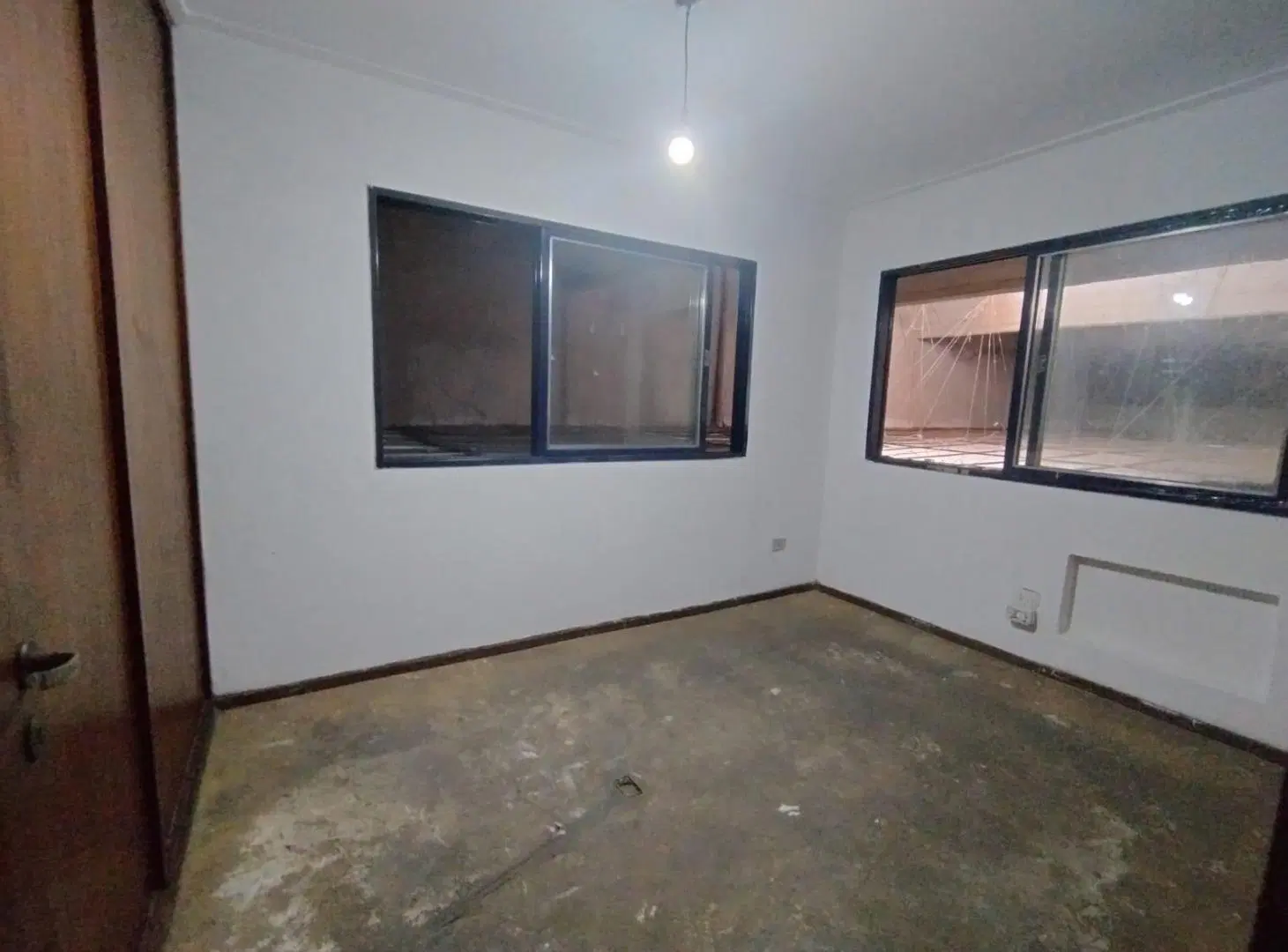 ALQUILER - Local de 460m2. Pichincha, Rosario 2