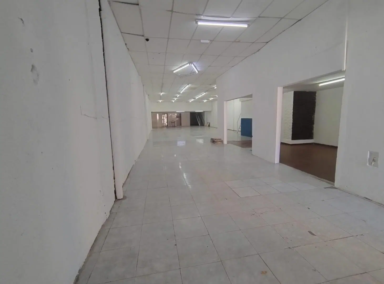 ALQUILER - Local de 460m2. Pichincha, Rosario 5