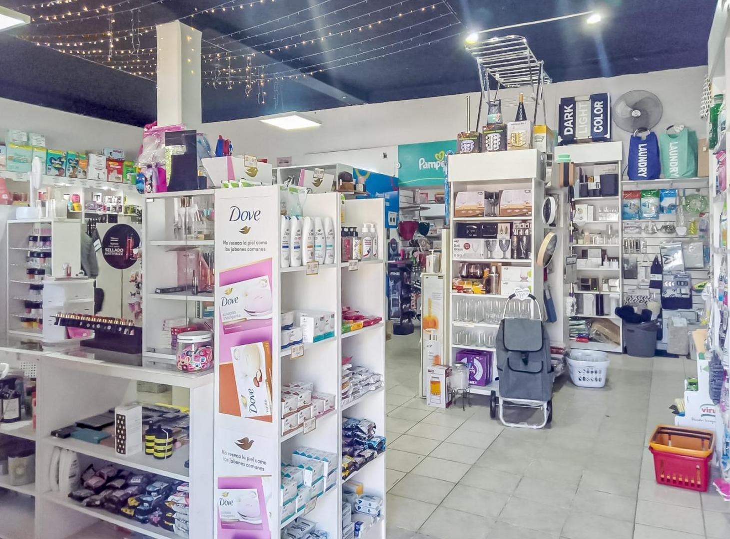 VENTA | PERMUTA – Casa de 3 dormitorios con balcón y local comercial - Fisherton, Rosario.