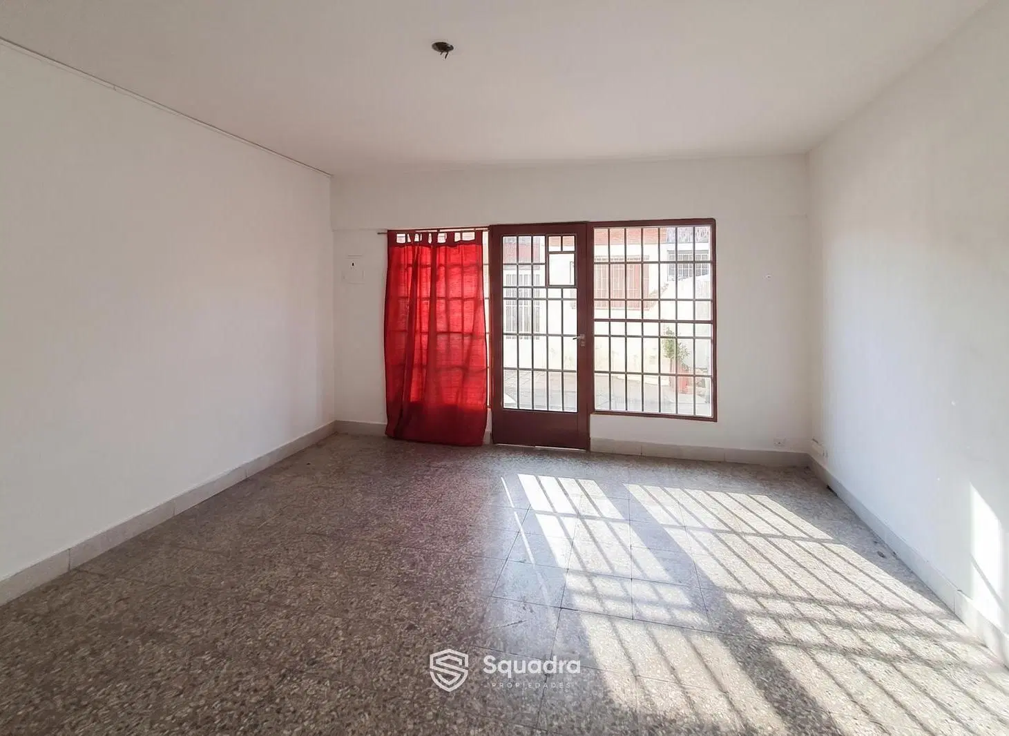 ALQUILER - Local comercial - Zona Sur, Rosario. 3