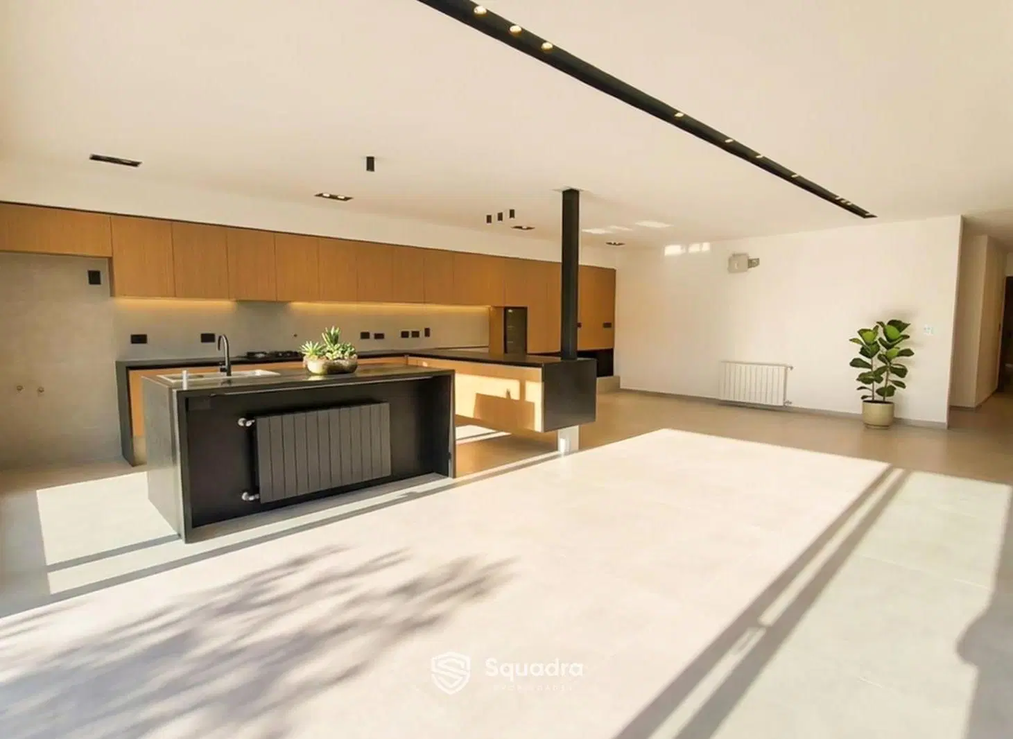 VENTA - Casa de 3 dormitorios con piscina, cochera doble y jardín - Don Mateo, Funes. 4