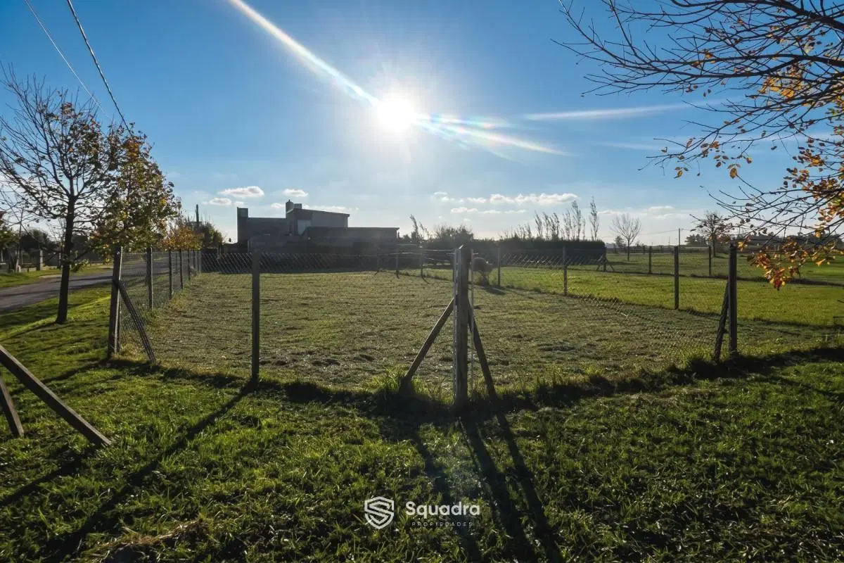 VENTA | PERMUTA - Terreno en esquina - Barrio Las Tardes Roldan. 5