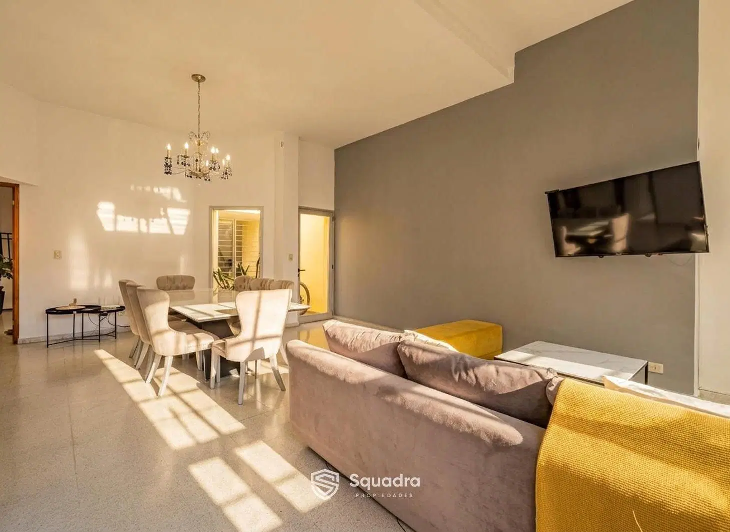 VENTA | PERMUTA - Casa 3 Dormitorios, cochera doble, y piscina - Echesortu, Rosario - APTO CRÉDITO. 3
