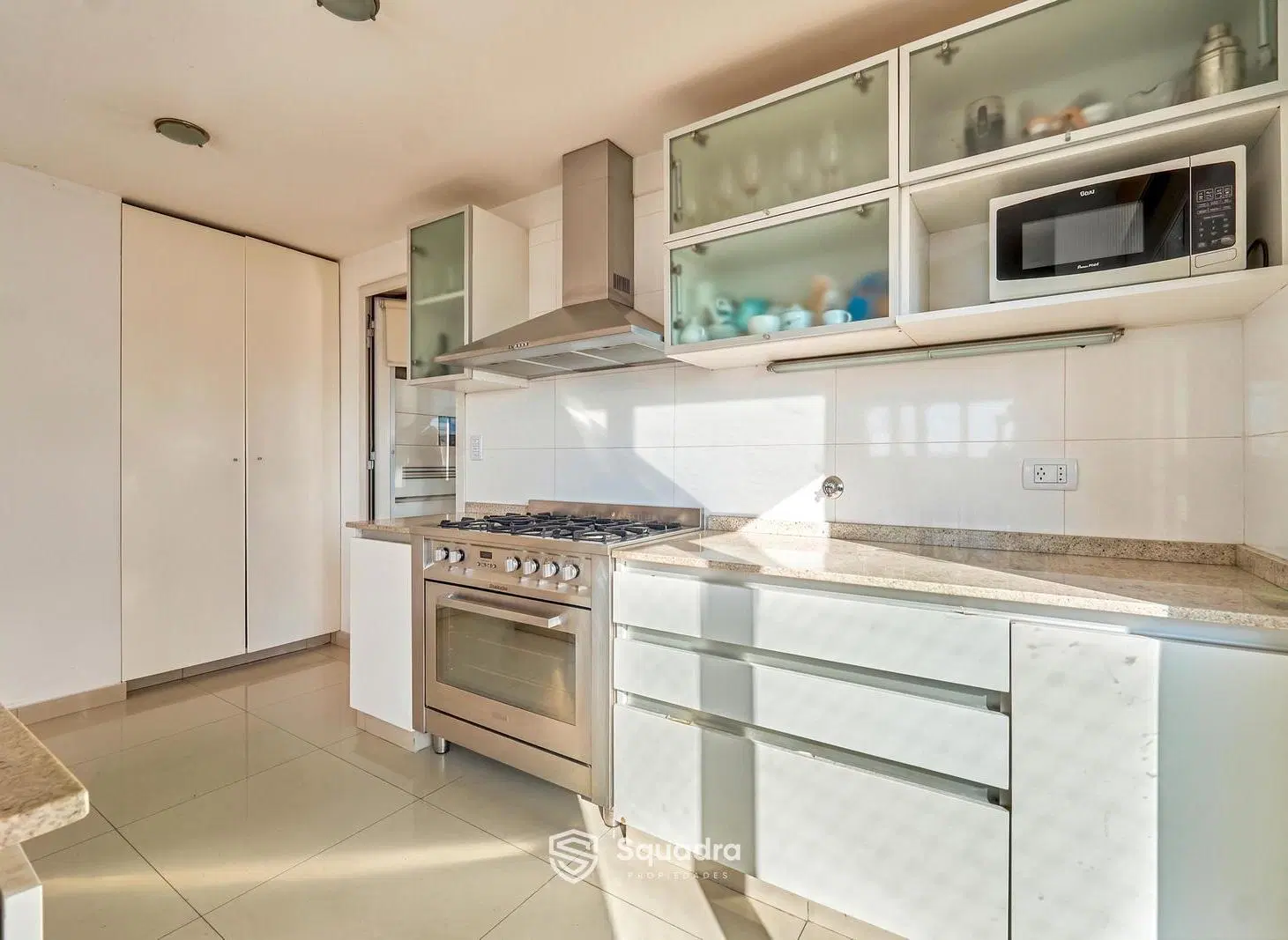 VENTA - Piso exclusivo 3 dormitorios, 2 cochera, baulera y amenities - Centro/Rio - APTO CRÉDITO. 3