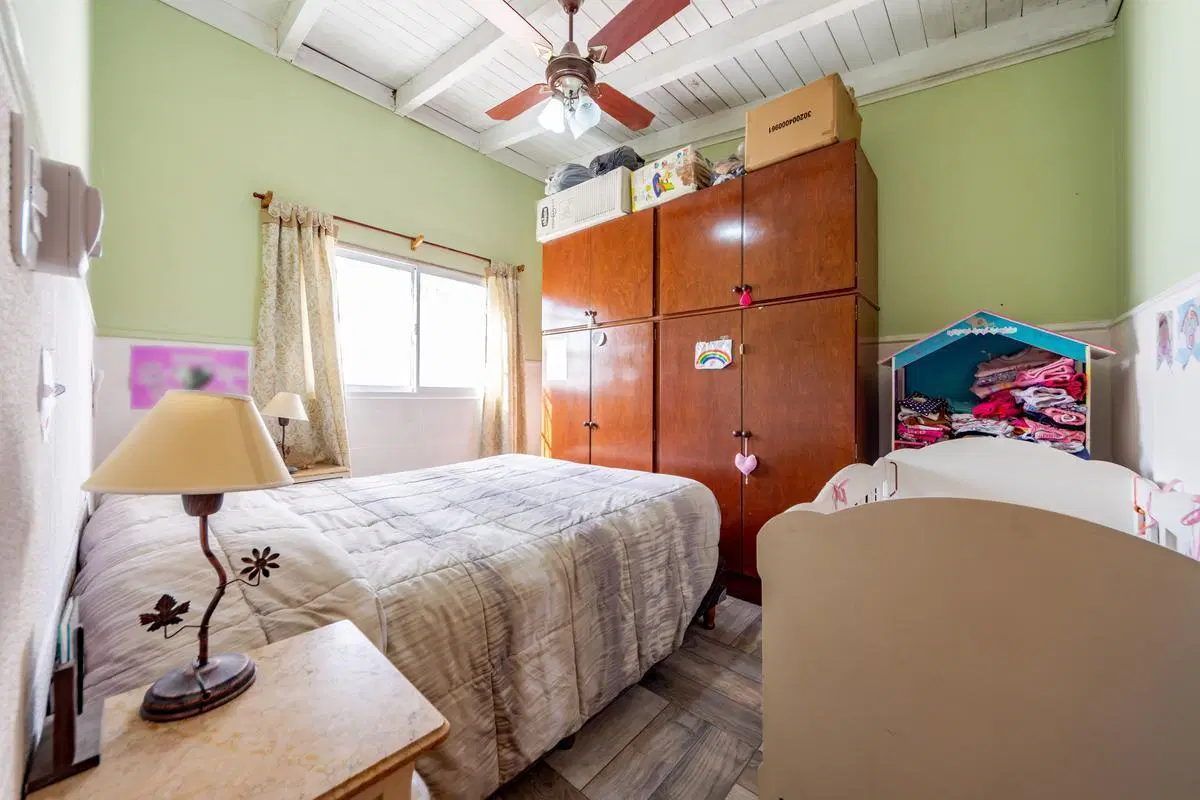 VENTA/PERMUTA - Casa 2 dormitorios, jardín y  piscina - Barrio Tango, Fisherton. 5