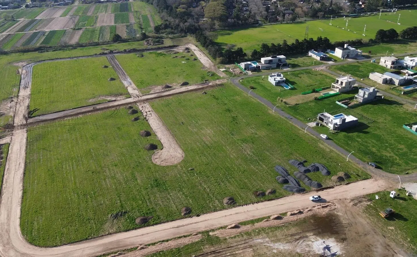 VENTA - Lote de 347 m2 - Barrio Cerrado, Pueblo Esther. 2