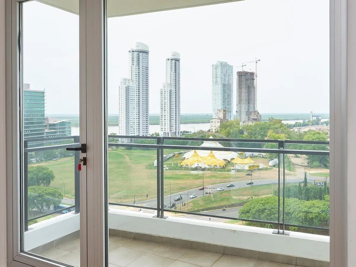 VENTA | PERMUTA – Departamento de 1 dormitorio con 2 cocheras – Puerto Norte, Rosario. 2