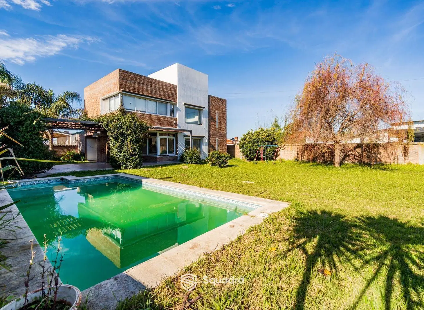 VENTA - Casa 3 dormitorios, quincho y pileta - Barrio Funes Town, Funes. 1
