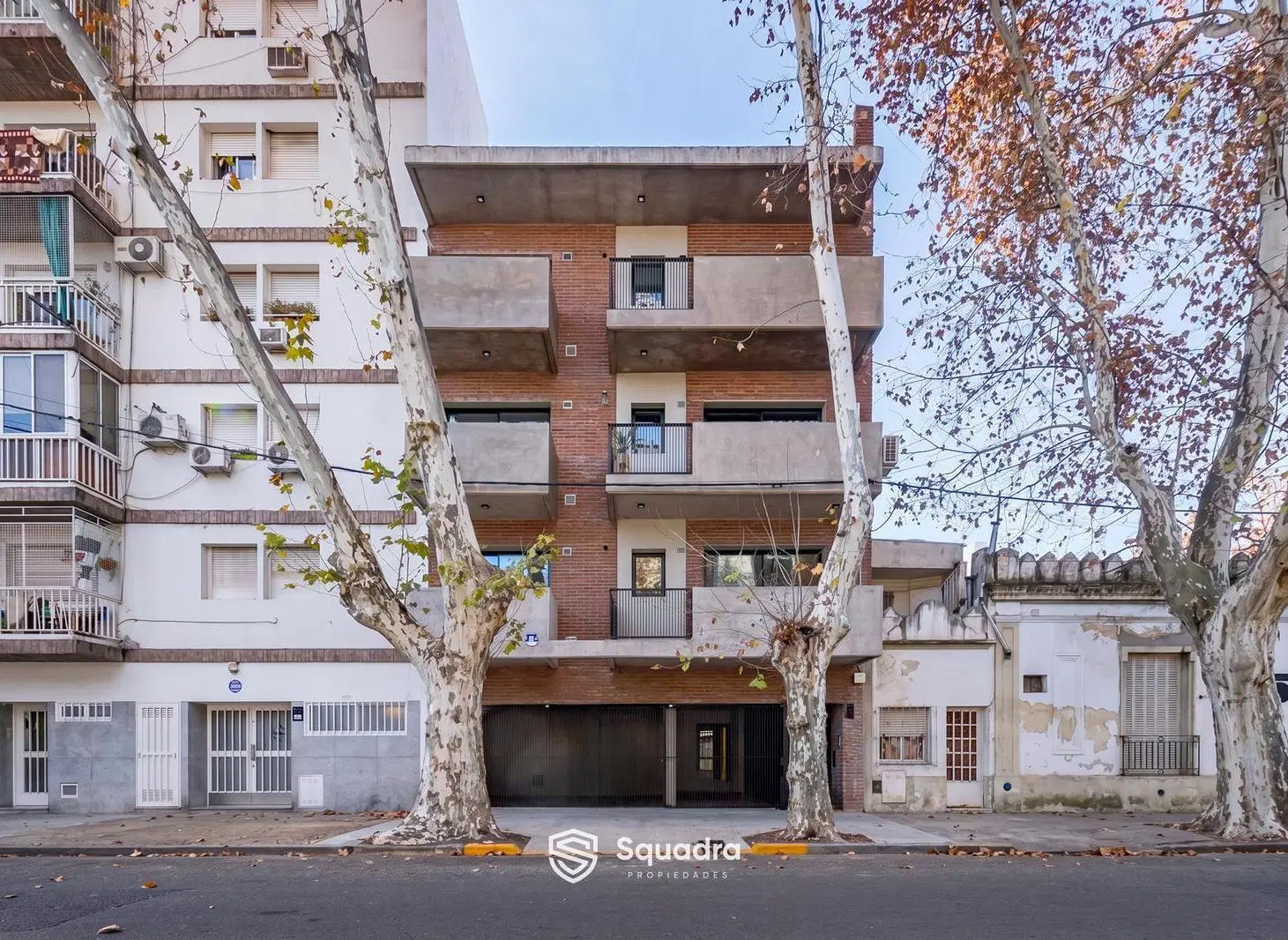 VENTA - Cochera doble ubicada en Planta Baja - Barrio Echesortu, Rosario. 3