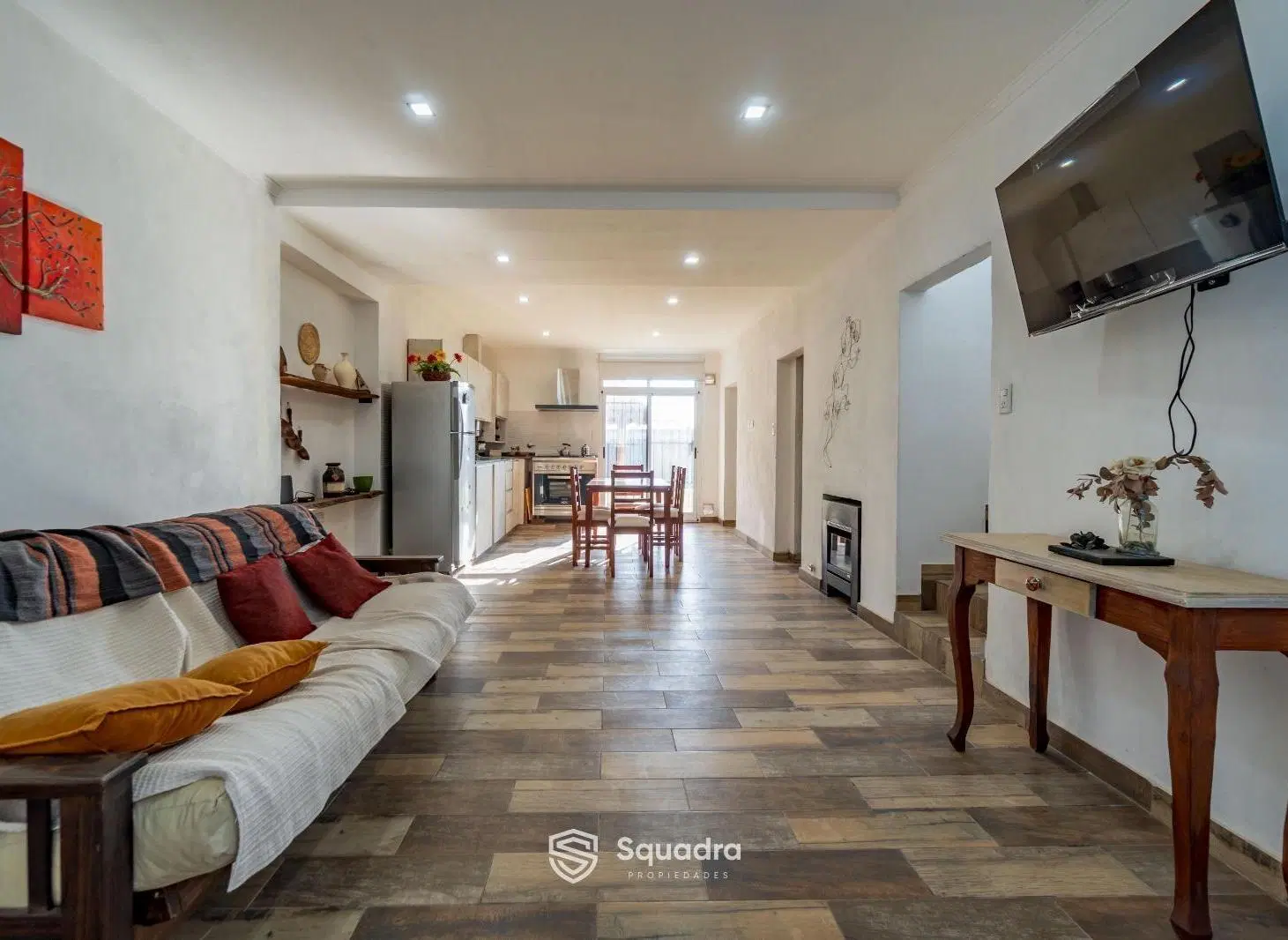 VENTA | PERMUTA - Casa de dos dormitorios, galería, quincho y piscina. Tierra de sueños 3, Roldán. A 1
