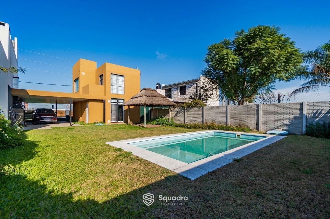 VENTA | PERMUTA - Casa de dos dormitorios, galería, quincho y piscina. Tierra de sueños 3, Roldán. A