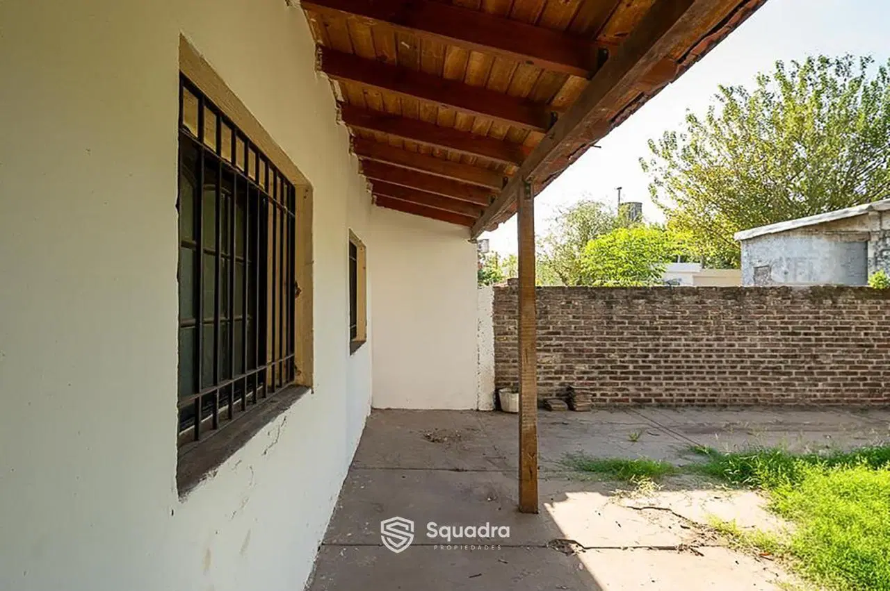 VENTA | PERMUTA - Casa de 3 dormitorios con gran patio verde - Soldini. APTO CRÉDITO. 3