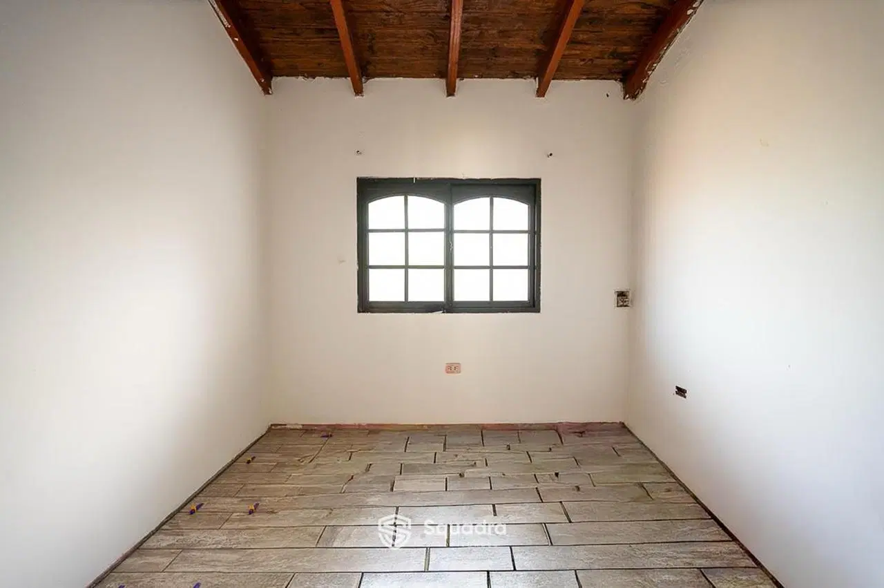 VENTA | PERMUTA - Casa de 3 dormitorios con gran patio verde - Soldini. APTO CRÉDITO. 4
