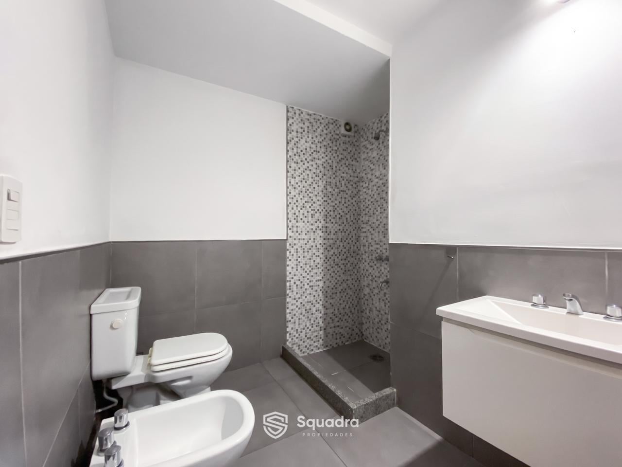 VENTA - Departamento monoambiente con balcón al frente - Lourdes, Rosario.