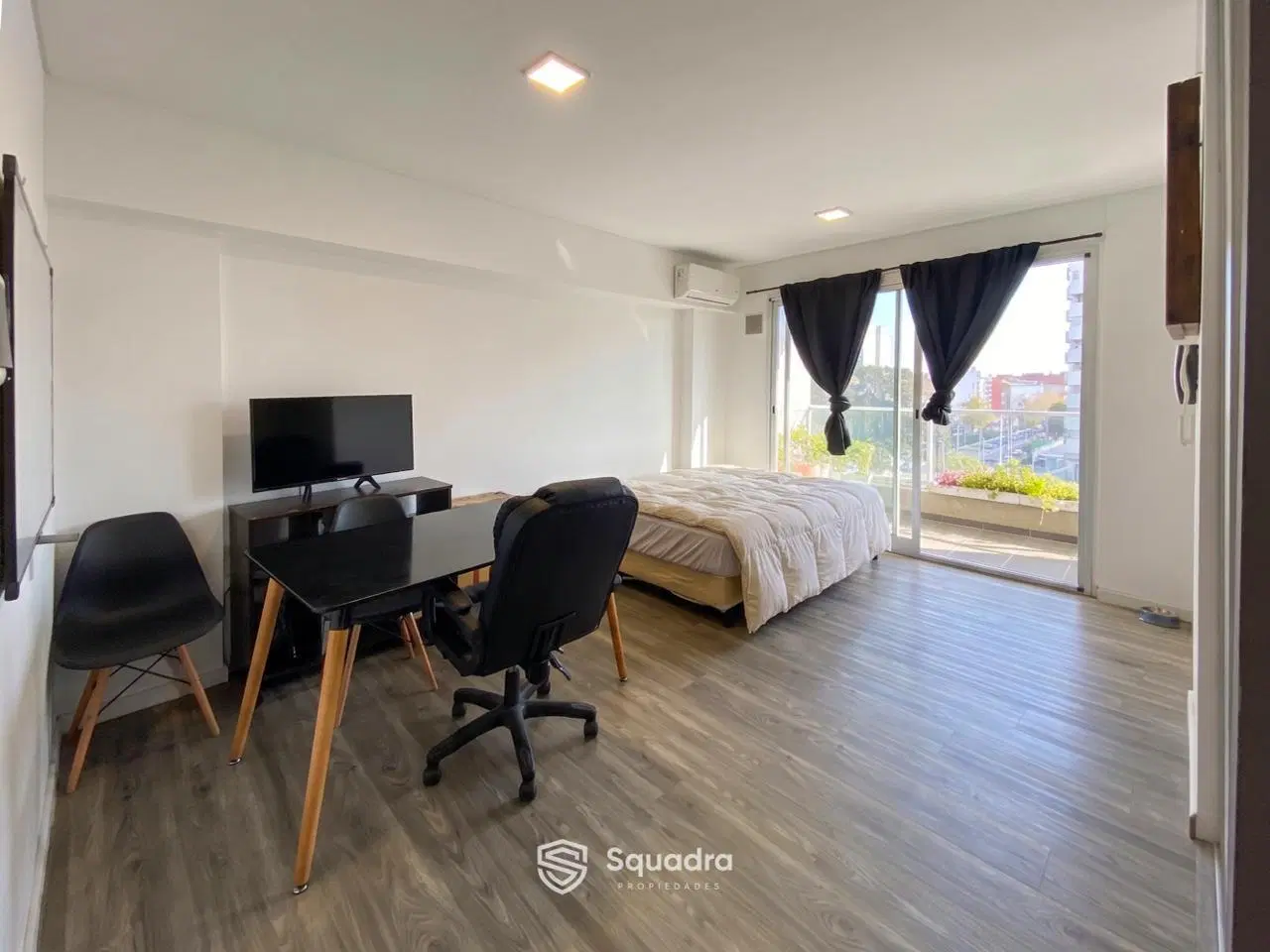 VENTA - Departamento monoambiente con balcón al frente - Lourdes, Rosario. 3