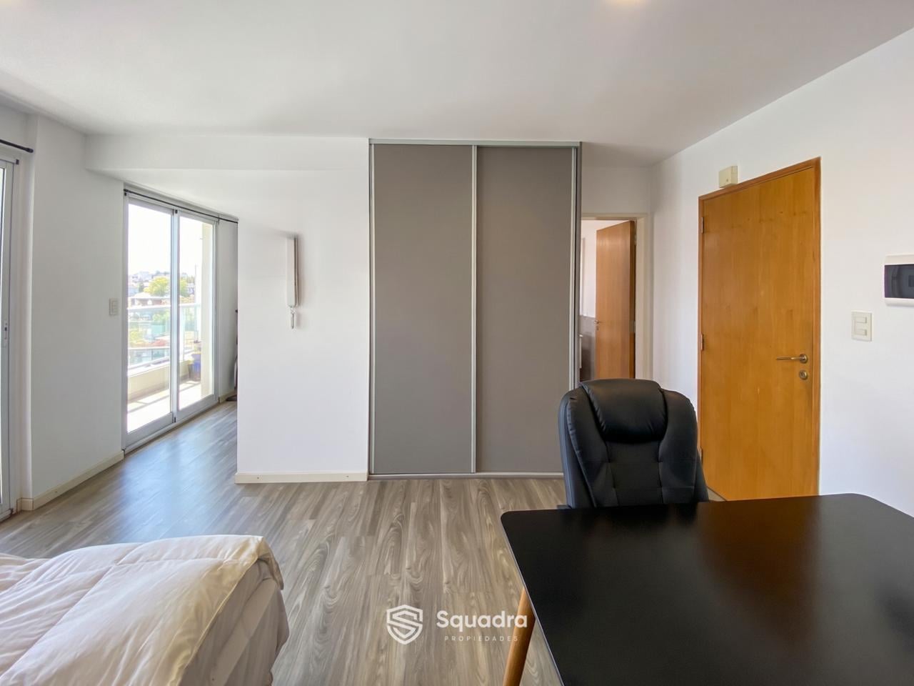 VENTA - Departamento monoambiente con balcón al frente - Lourdes, Rosario.
