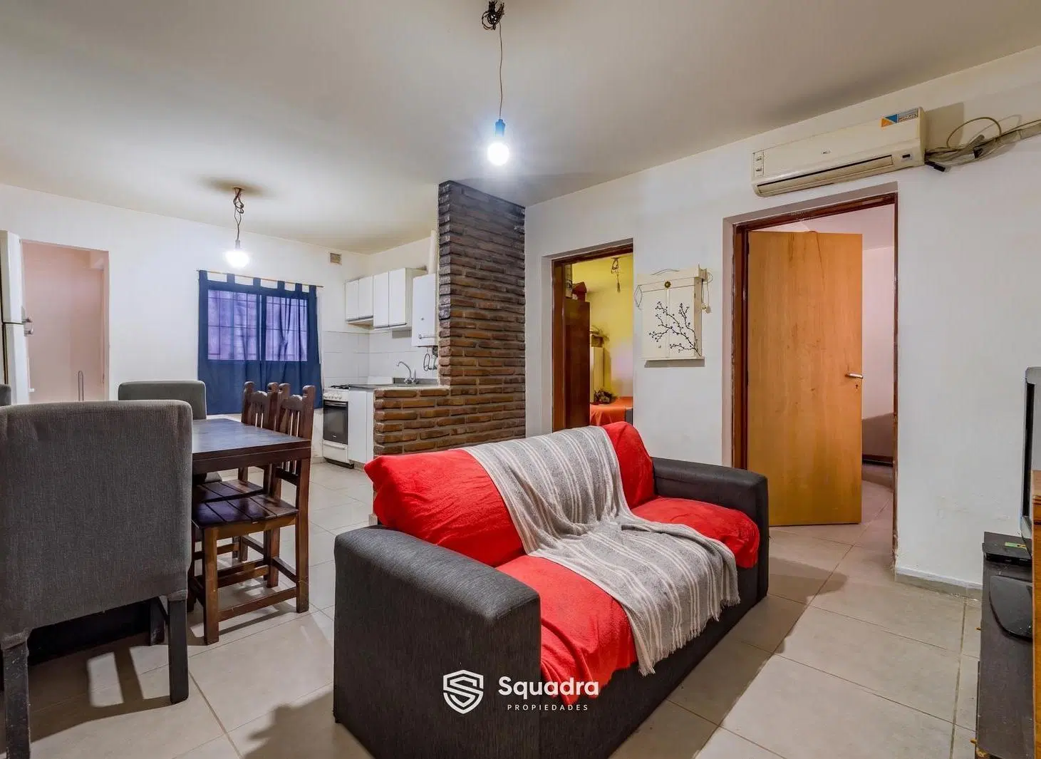 VENTA - Casa de pasillo en PH reciclado, 2 dormitorios, patio - Barrio Belgrano, Rosario. 4