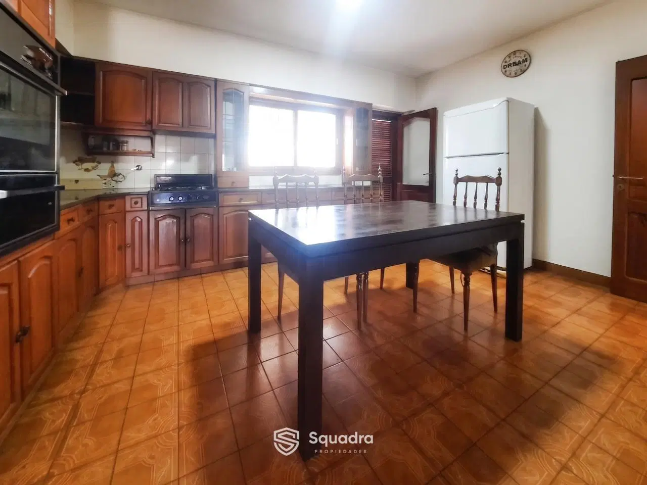 ALQUILER - Departamento de 3 dormitorios con balcón aterrazado, patio y depósito - Fisherton. 5