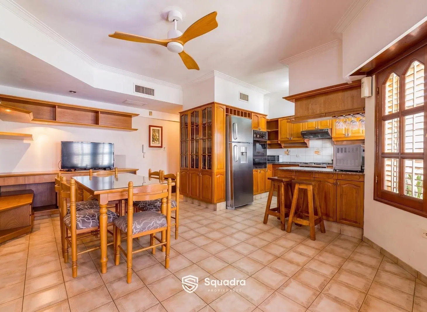 VENTA | PERMUTA - Casa 4 dormitorios, cochera, quincho y piscina - Echesortu. APTO CRÉDITO. 3