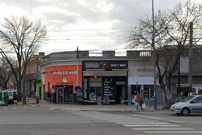 VENTA | PERMUTA - Locales comerciales en esquina - Barrio Azcuénaga, Rosario. 1